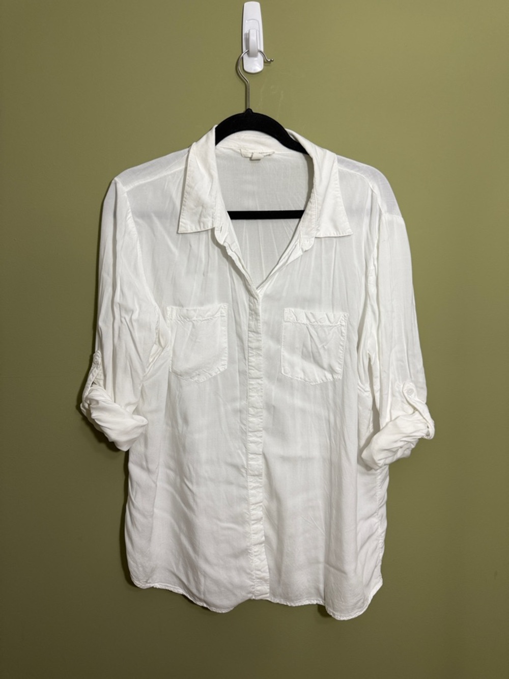 beachlunchlounge White Lightweight Button-Up Blouse